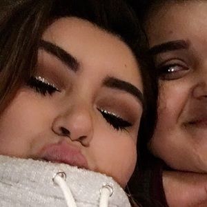 Meet your Posher, Valerie